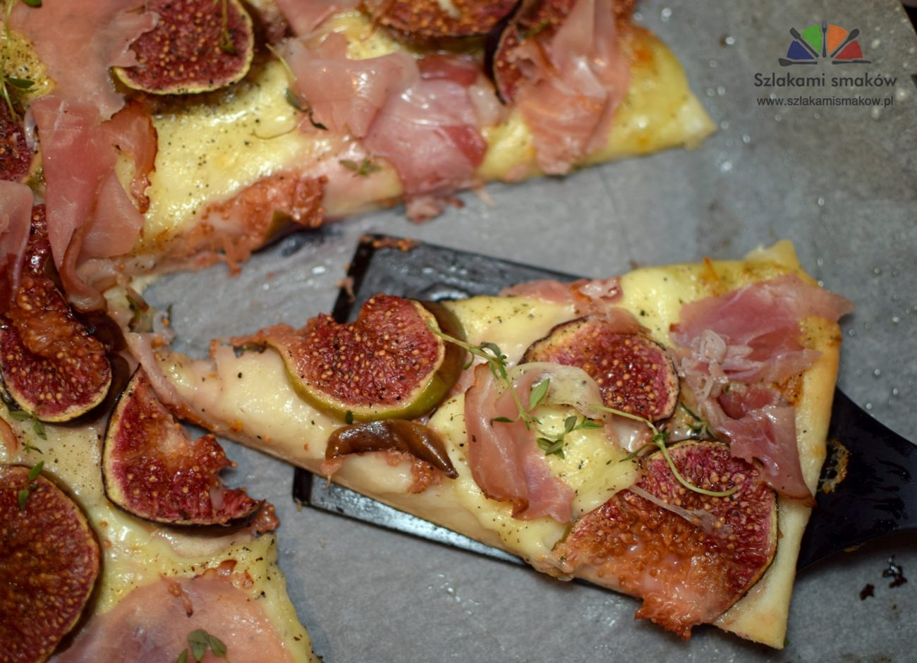 Pizza z figami, mozzarellą i szynką parmeńską