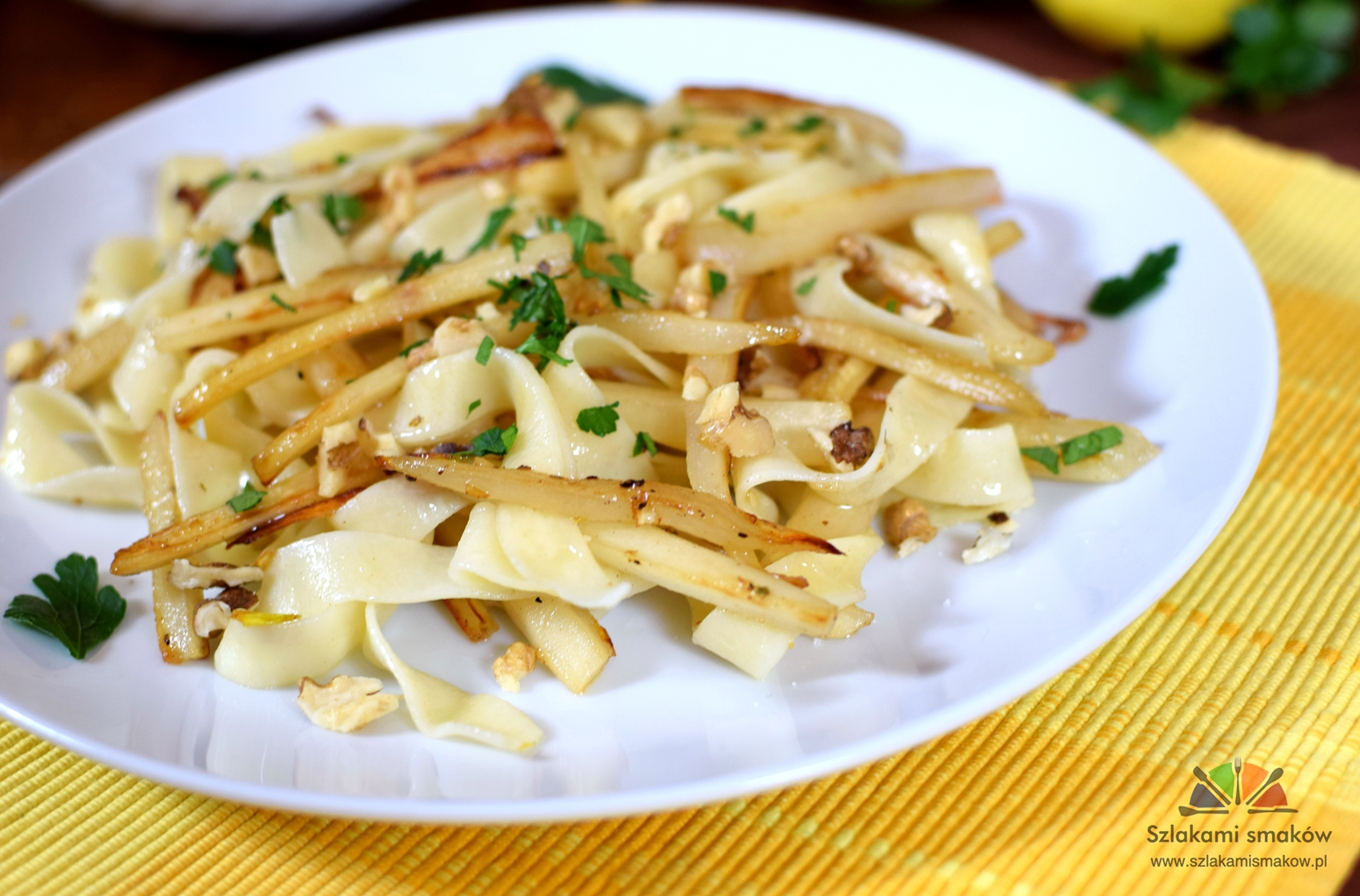 Skorzonera Z Patelni Z Makaronem Tagliatelle Szlakami Smakow